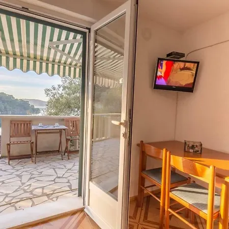 Pansion Mali Raj Apartment Govedari