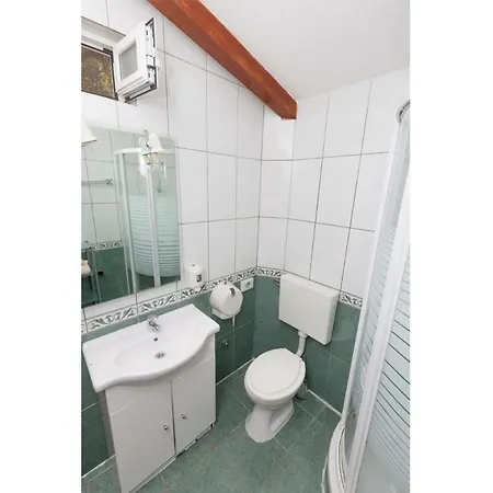Apartment Pansion Mali Raj