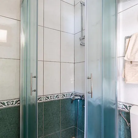 Pansion Mali Raj 公寓 *