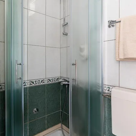 公寓 Pansion Mali Raj 古维达里