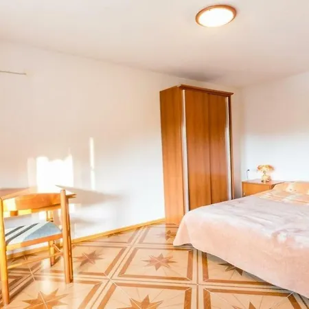 公寓 Pansion Mali Raj *