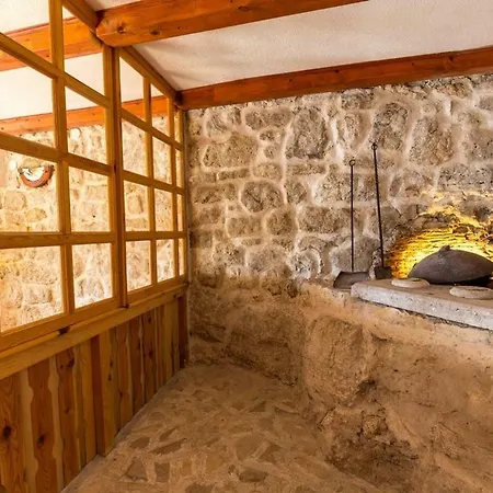 Pansion Mali Raj 公寓 *